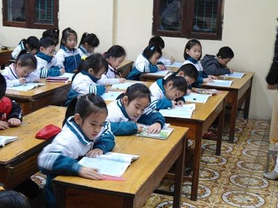 Học sinh chỉ được ăn cơm thêm với xuất ăn 10000 đồng